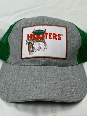 HOOTERS “Wing-Masters” Tournament Themed Mesh Back Truckers Snapback Cap